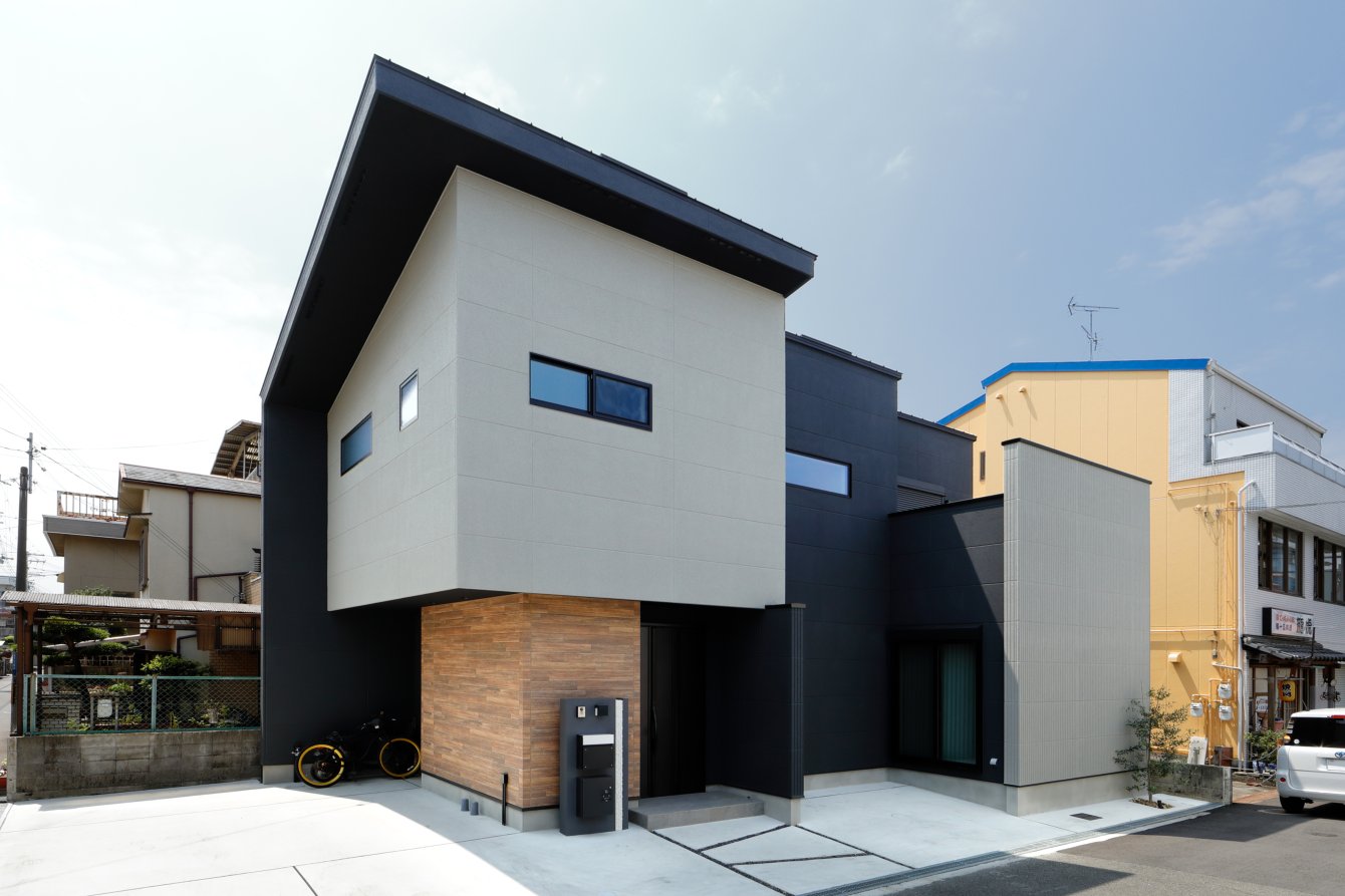 COOL / 「カッコいい」が似合う家