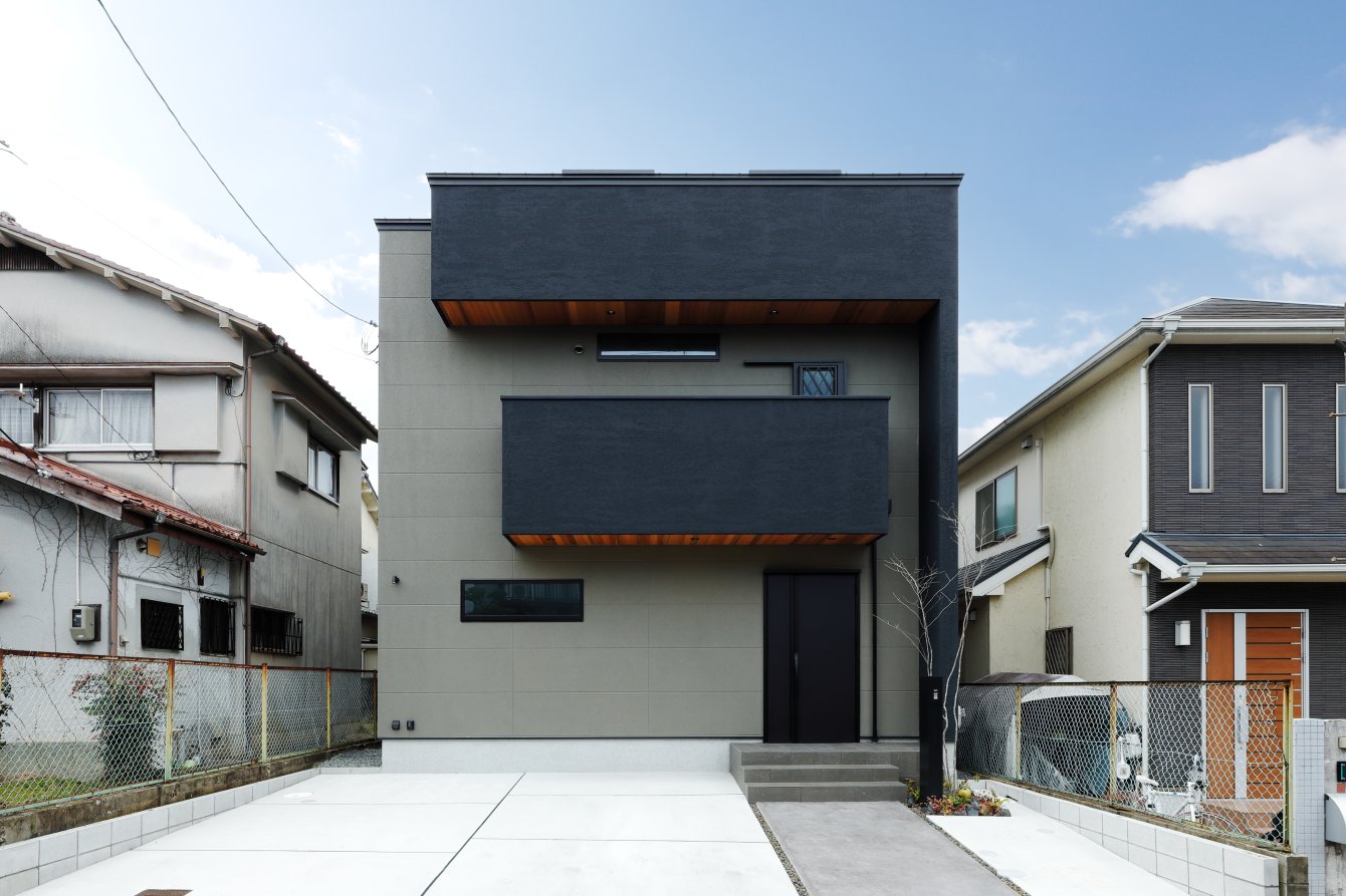 AKARI/明るさとプライバシーを確保した家